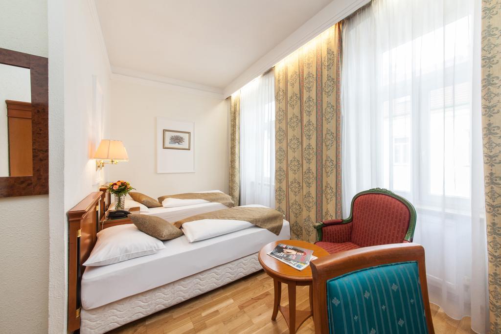 Novum Hotel Cristall Wien Messe Exterior photo