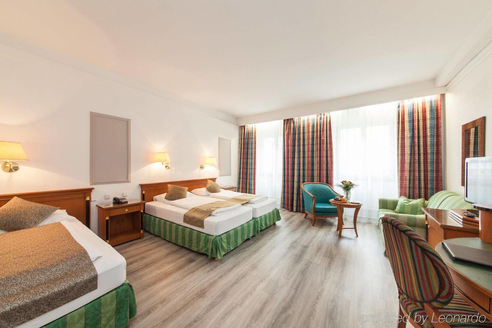 Novum Hotel Cristall Wien Messe Exterior photo