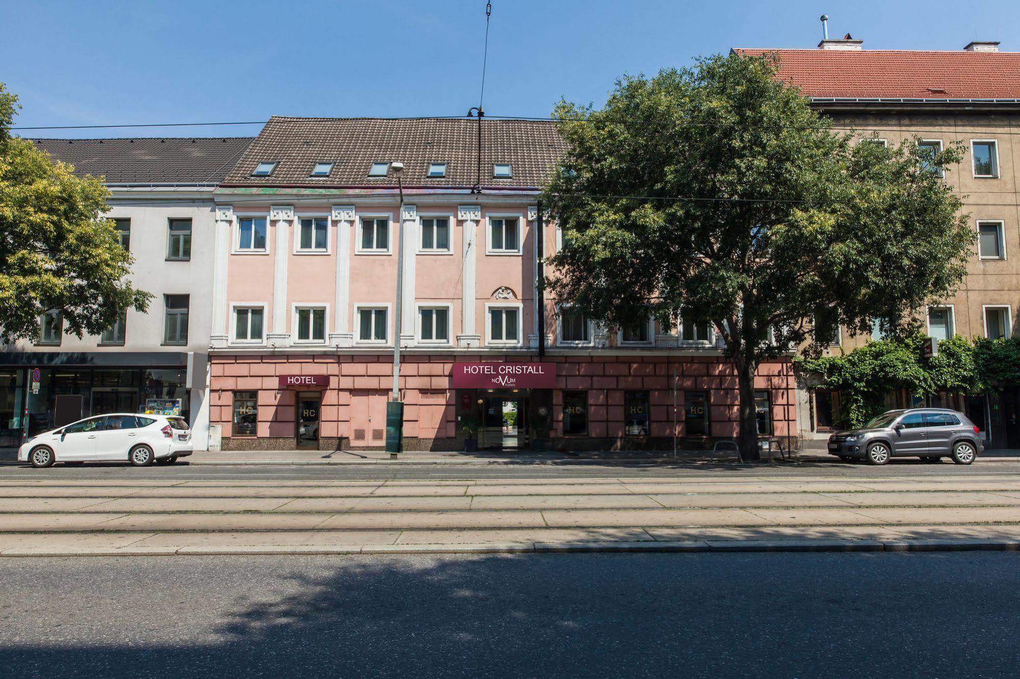 Novum Hotel Cristall Wien Messe Exterior photo