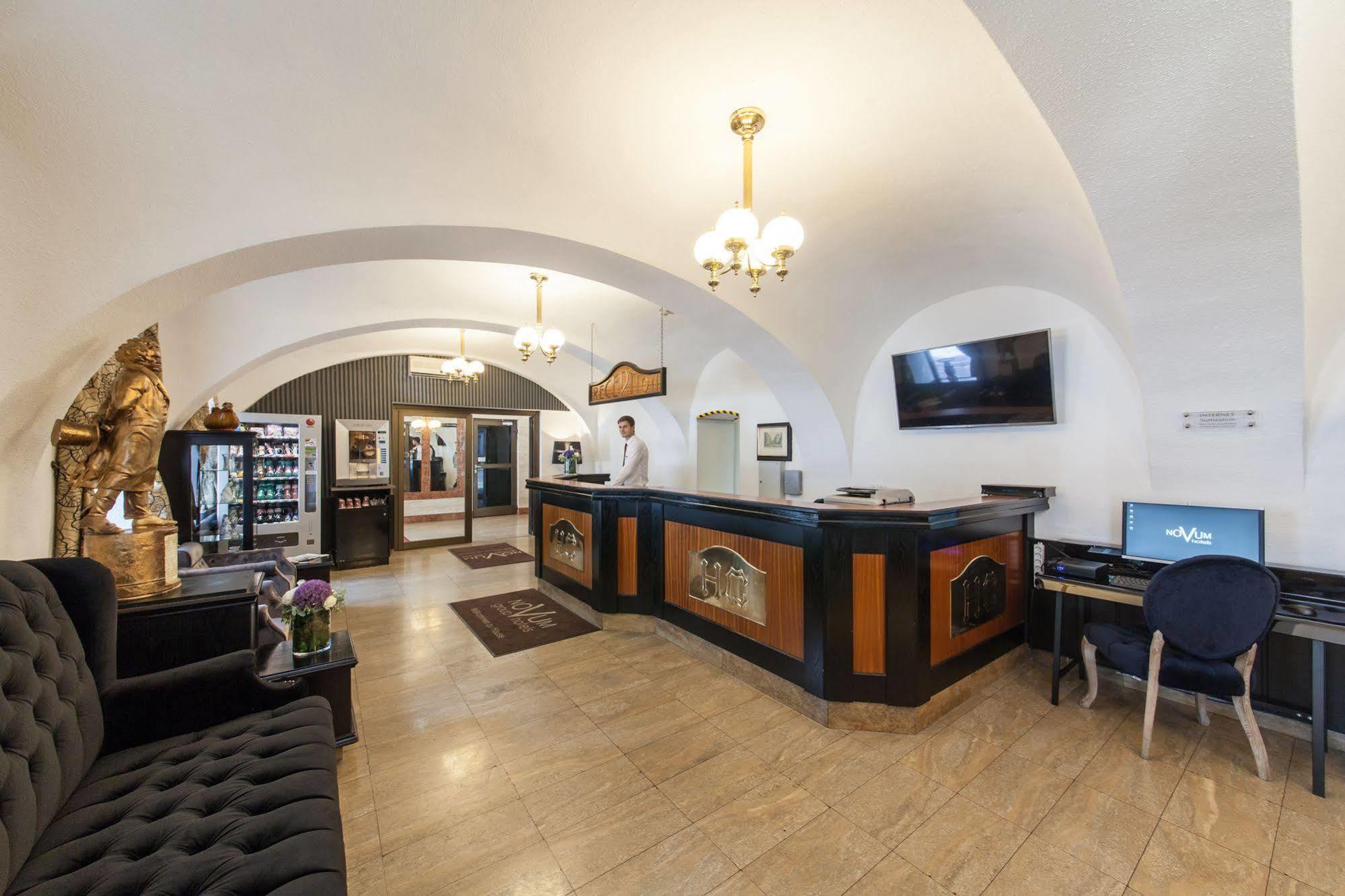 Novum Hotel Cristall Wien Messe Exterior photo